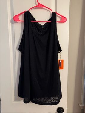 FREELY Black Women's Scoop Neck Tank Top